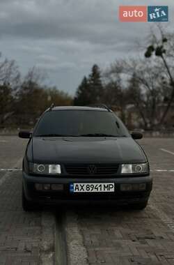 Универсал Volkswagen Passat 1995 в 
