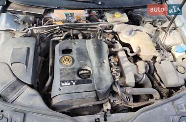 Седан Volkswagen Passat 2002 в 