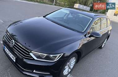 Універсал Volkswagen Passat 2015 в Києві