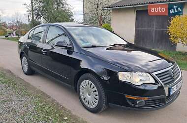 Седан Volkswagen Passat 2005 в 