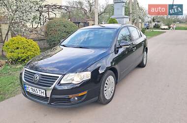 Седан Volkswagen Passat 2005 в 
