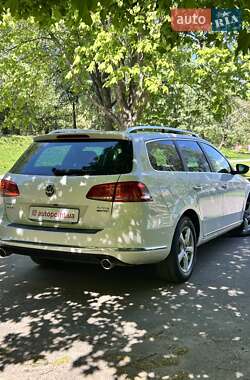 Универсал Volkswagen Passat 2012 в 