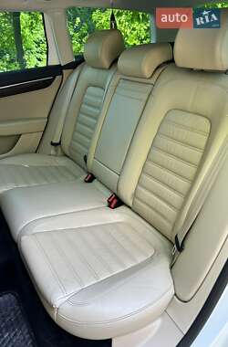 Универсал Volkswagen Passat 2012 в 