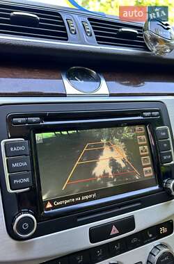 Универсал Volkswagen Passat 2012 в 