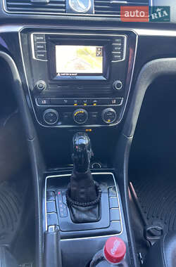 Седан Volkswagen Passat 2016 в 