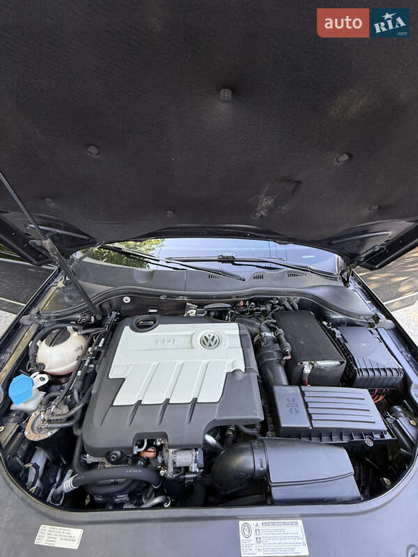 Седан Volkswagen Passat 2008 в Чернівцях