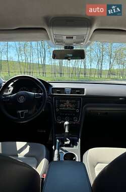 Седан Volkswagen Passat 2015 в 