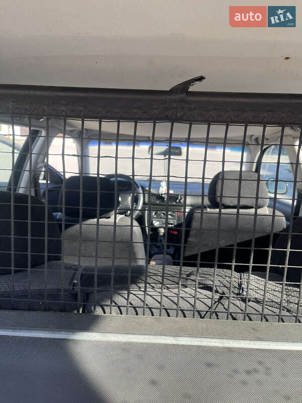 Универсал Volkswagen Passat 1999 в Золочеве