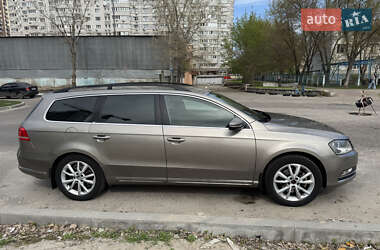 Універсал Volkswagen Passat 2012 в 