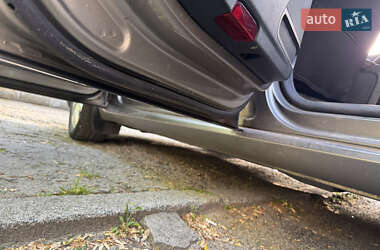 Універсал Volkswagen Passat 2012 в 