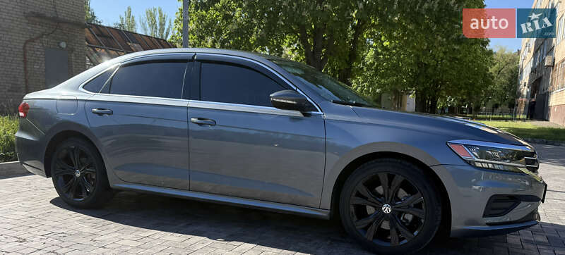 Volkswagen Passat 2021