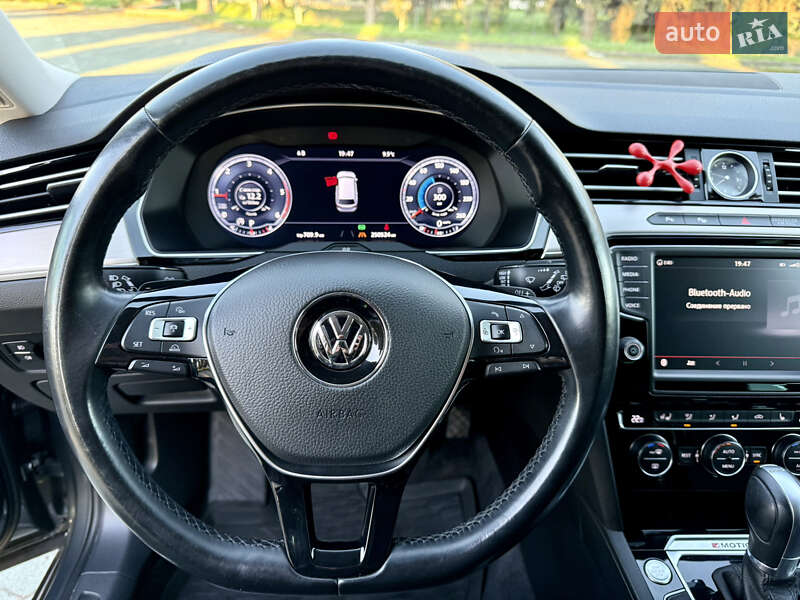 Универсал Volkswagen Passat 2015 в Дубно