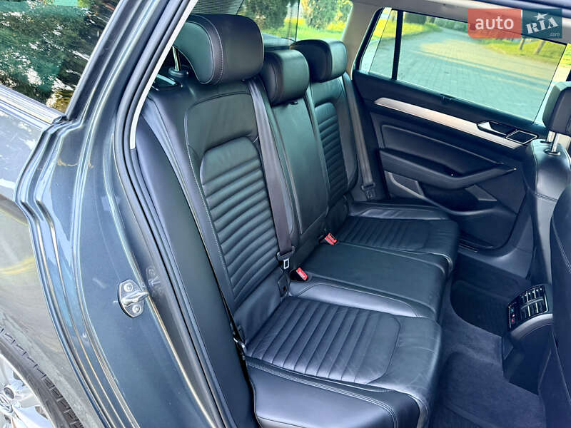 Универсал Volkswagen Passat 2015 в Дубно