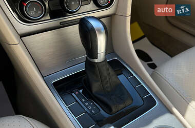 Седан Volkswagen Passat 2014 в 