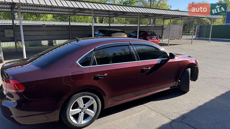Седан Volkswagen Passat 2012 в Кривому Розі