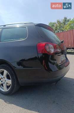 Універсал Volkswagen Passat 2008 в 