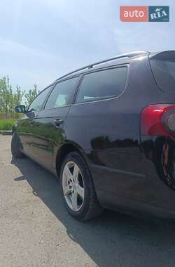 Універсал Volkswagen Passat 2008 в 
