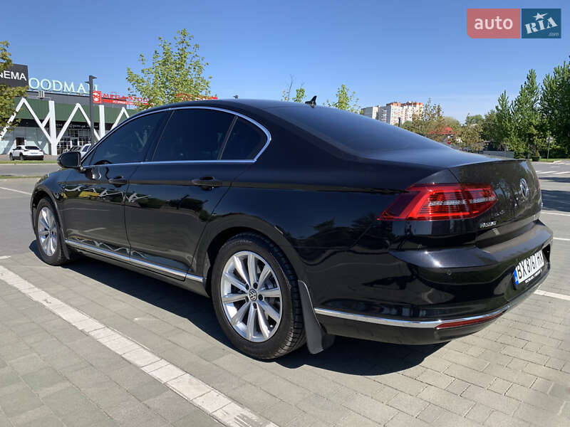 Седан Volkswagen Passat 2017 в Хмельницькому