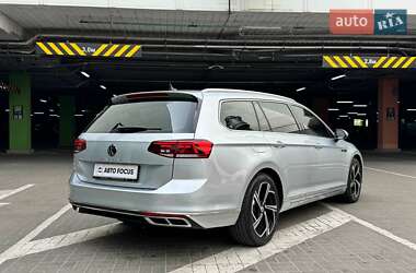 Универсал Volkswagen Passat 2022 в 