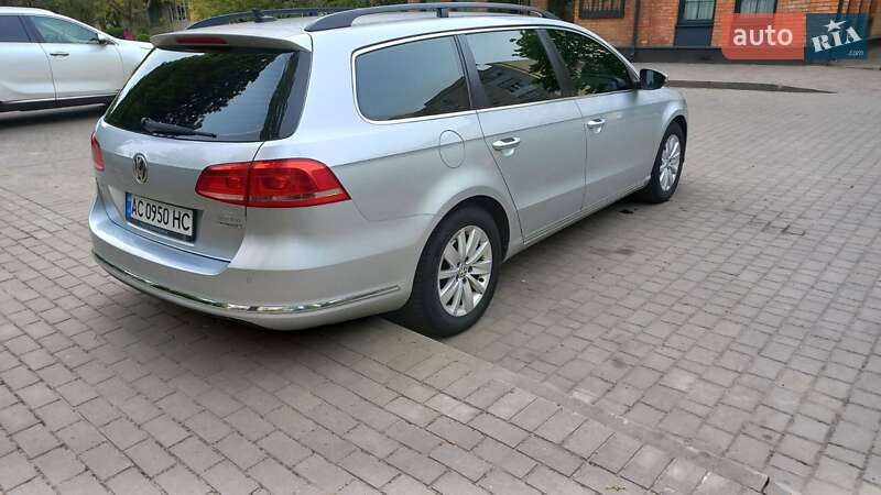 Універсал Volkswagen Passat 2011 в Луцьку