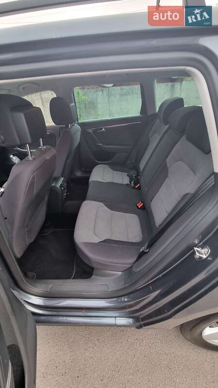 Універсал Volkswagen Passat 2011 в Києві