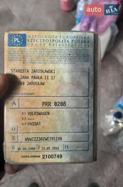Універсал Volkswagen Passat 1998 в Бурштині