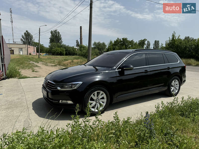 Універсал Volkswagen Passat 2015 в Миколаєві