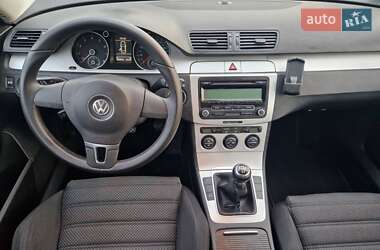 Седан Volkswagen Passat 2009 в 