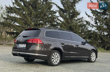 Універсал Volkswagen Passat 2012 в 
