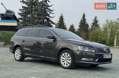 Універсал Volkswagen Passat 2012 в 