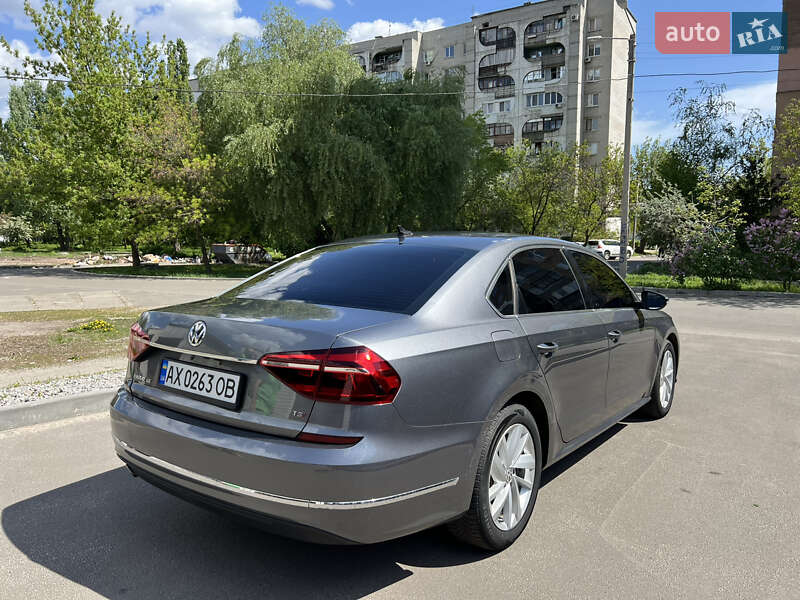 Седан Volkswagen Passat 2018 в Харькове