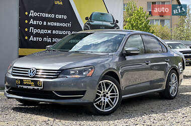 Седан Volkswagen Passat 2014 в Ивано-Франковске