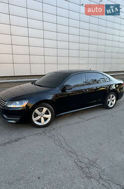 Седан Volkswagen Passat 2011 в 