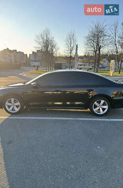 Седан Volkswagen Passat 2011 в 