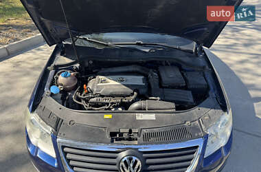 Седан Volkswagen Passat 2009 в 