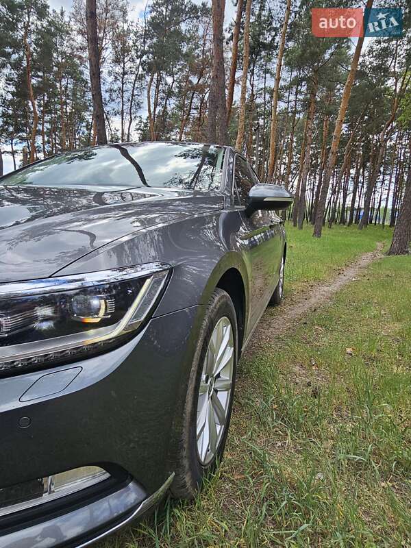 Седан Volkswagen Passat 2017 в Києві