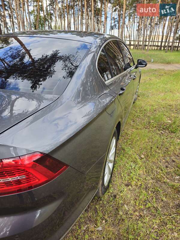 Седан Volkswagen Passat 2017 в Києві