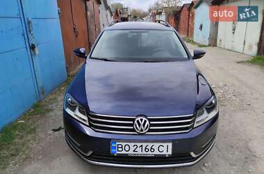 Універсал Volkswagen Passat 2011 в 
