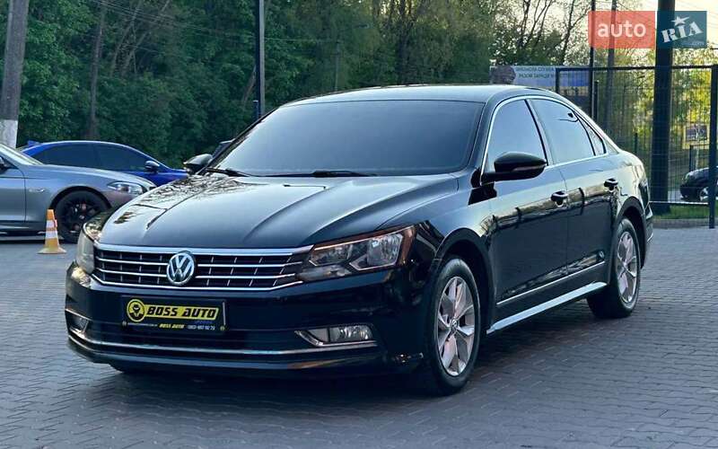 Седан Volkswagen Passat 2016 в Черновцах