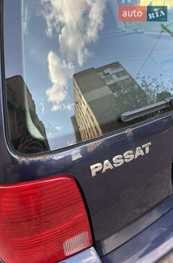Універсал Volkswagen Passat 1998 в 