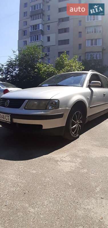Универсал Volkswagen Passat 1997 в 