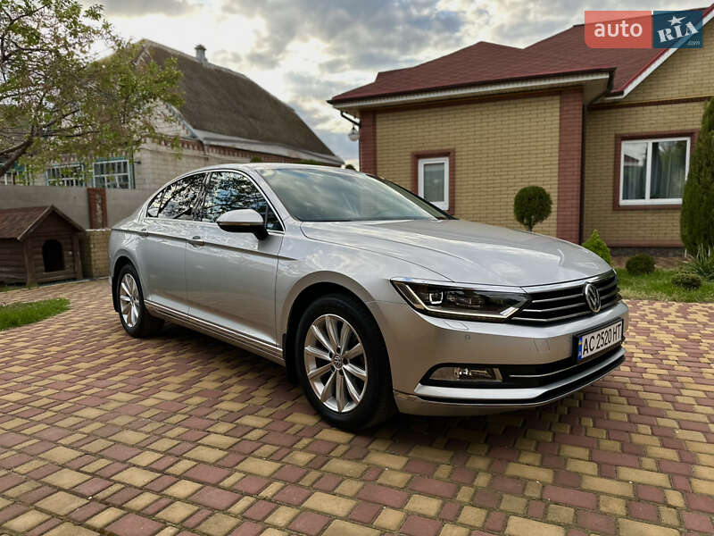 Седан Volkswagen Passat 2017 в Новой Водолаге