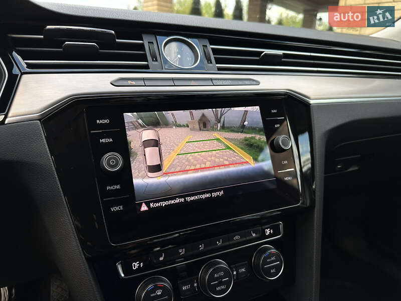 Седан Volkswagen Passat 2017 в Новой Водолаге