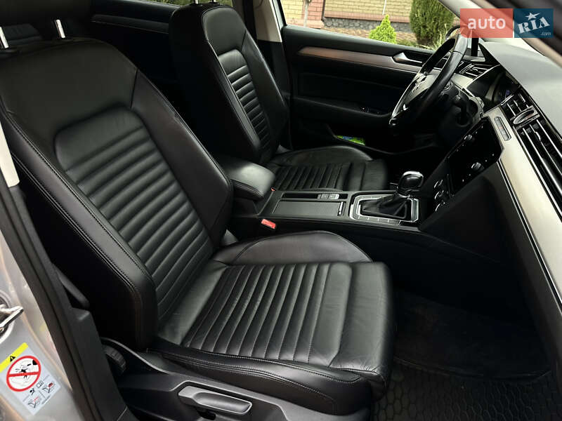 Седан Volkswagen Passat 2017 в Новой Водолаге