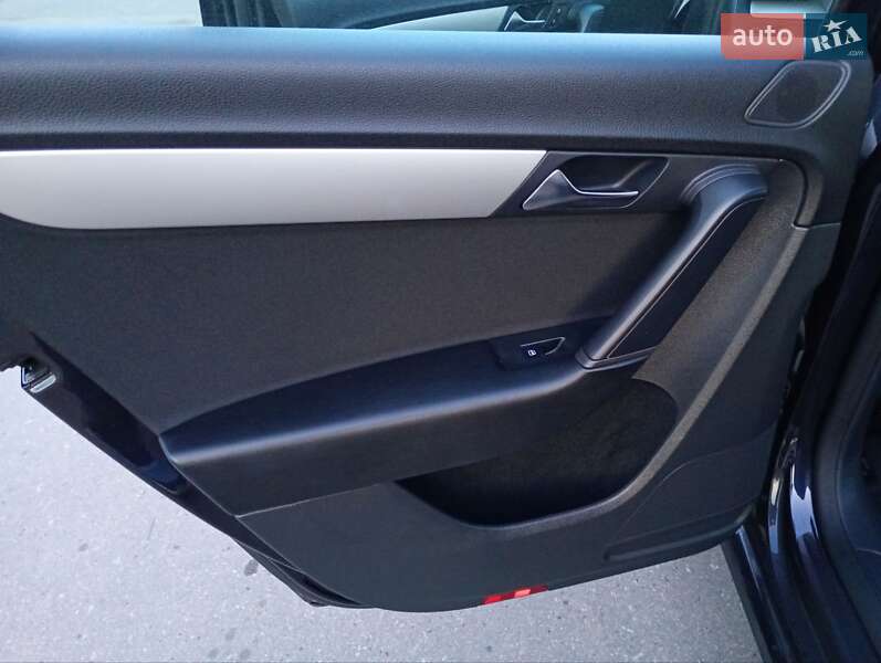 Универсал Volkswagen Passat 2011 в Калуше фото 23 Универсал Volkswagen Passat 2011 в Калуше