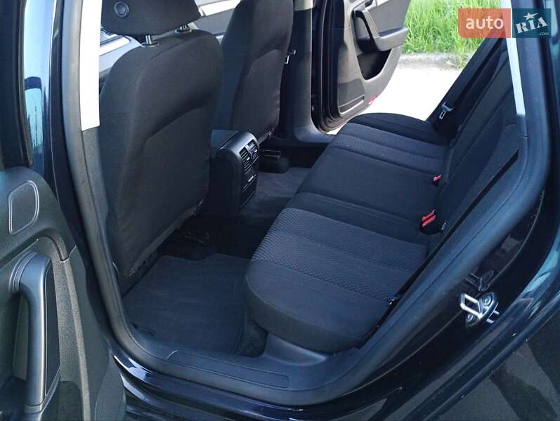 Универсал Volkswagen Passat 2011 в Калуше фото 22 Универсал Volkswagen Passat 2011 в Калуше