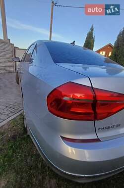 Седан Volkswagen Passat 2015 в 