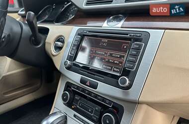 Універсал Volkswagen Passat 2011 в 