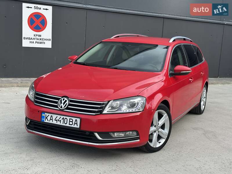 Універсал Volkswagen Passat 2011 в 