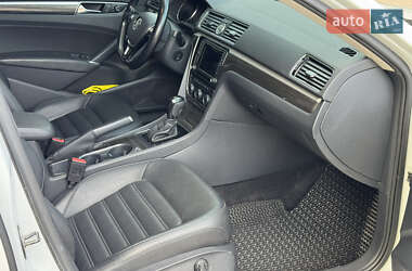 Седан Volkswagen Passat 2016 в 